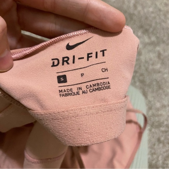 Nike Peachy Pink High Neck Workout Crop Top Small - Picture 6 of 7